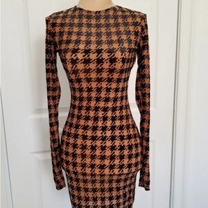 Naked Wardrobe Black and Brown Houndstooth Long Sleeve Dress